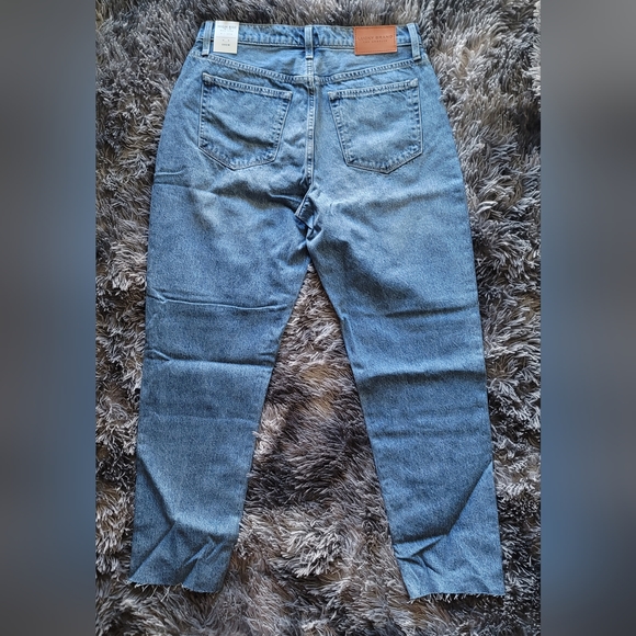 Lucky Brand Drew Mom with Exposed Button Jeans - Picture 2 of 8